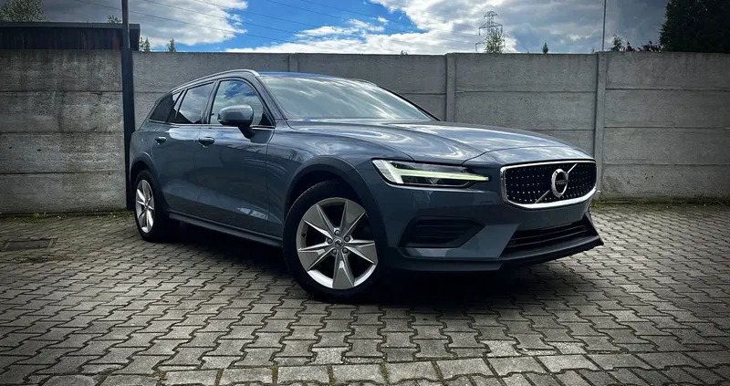 Volvo V60 Cross Country cena 174900 przebieg: 34891, rok produkcji 2022 z Skoczów małe 352